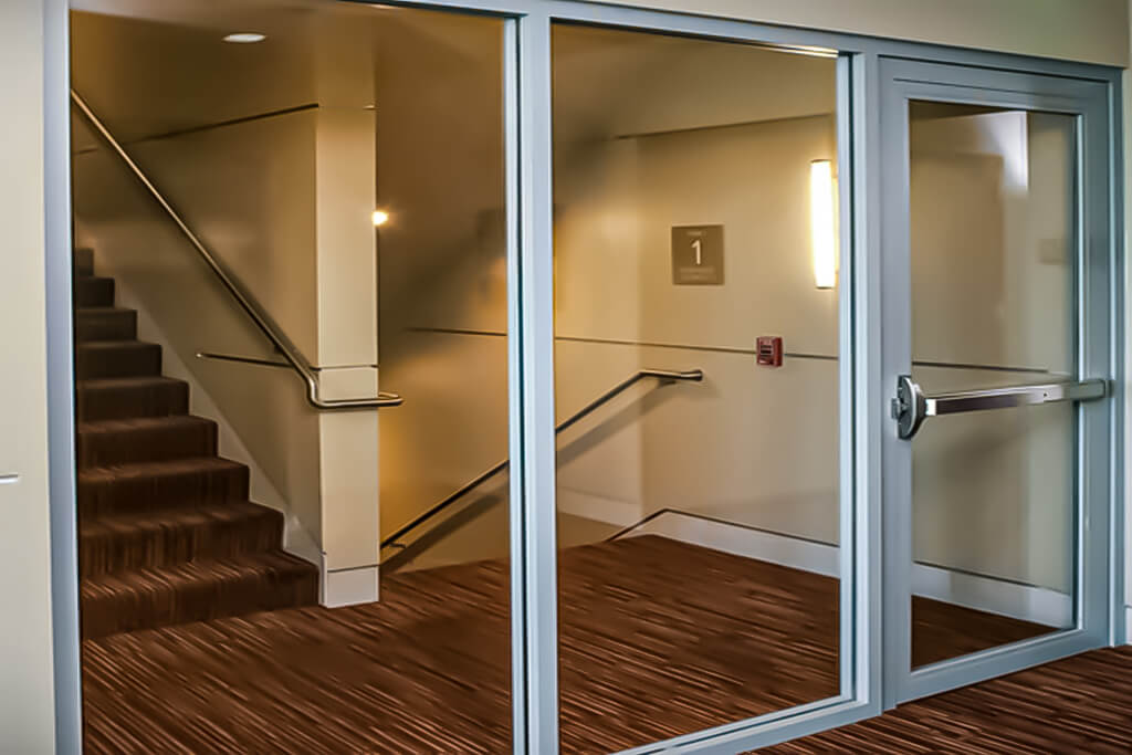 درب ضدحریق شیشه ای